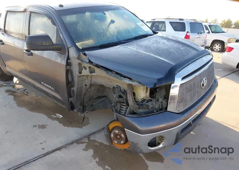 2011 Toyota Tundra Grade 4.6L V8 z USA, uszkodzony, nr VIN 5TFEM5F19BX023925